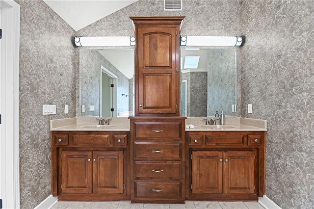 16004 Ballentine Street, Overland Park, KS 66062