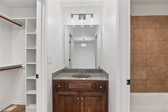 16004 Ballentine Street, Overland Park, KS 66062
