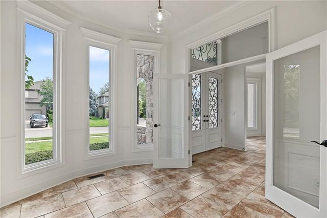 16004 Ballentine Street, Overland Park, KS 66062