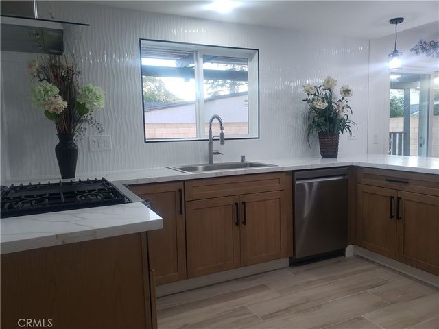 2758 W STOCKTON, Anaheim, CA 92801