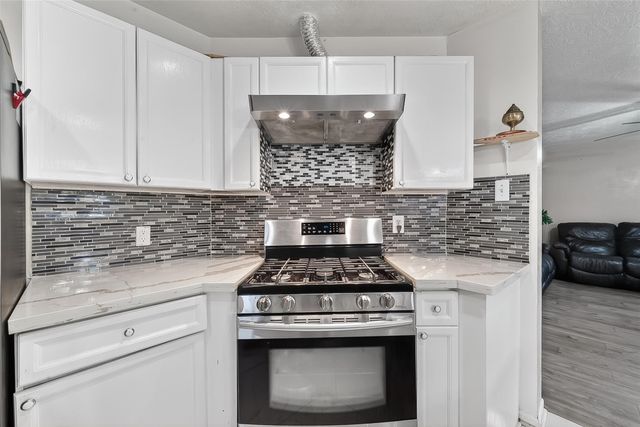 4210 W Meadows Drive, Sugar Land, TX 77479