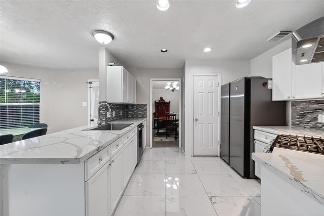 4210 W Meadows Drive, Sugar Land, TX 77479