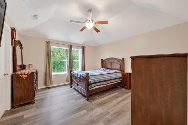 4210 W Meadows Drive, Sugar Land, TX 77479