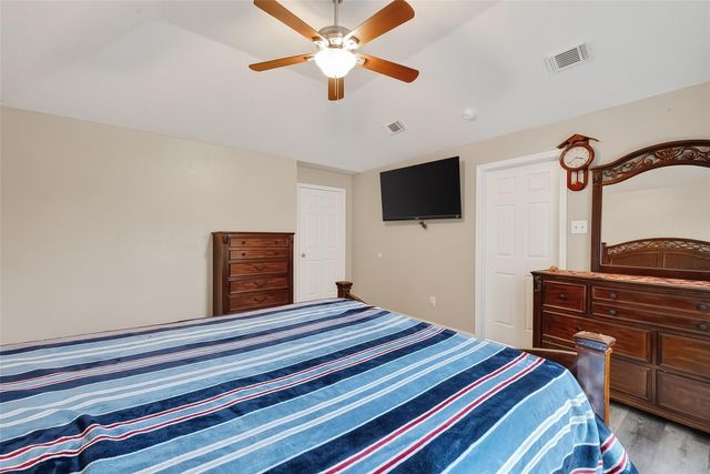 4210 W Meadows Drive, Sugar Land, TX 77479