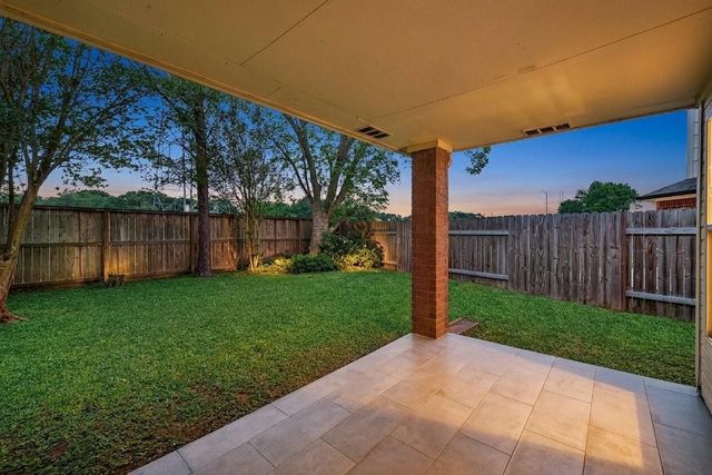 4210 W Meadows Drive, Sugar Land, TX 77479