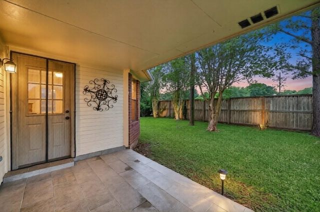4210 W Meadows Drive, Sugar Land, TX 77479