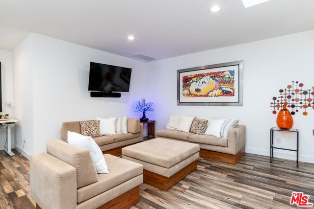 1865 El Monte Drive, Thousand Oaks, CA 91362