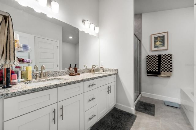 25093 SW 23RD ROAD, Newberry, FL 32669