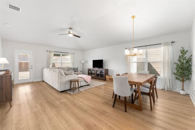 25093 SW 23RD ROAD, Newberry, FL 32669