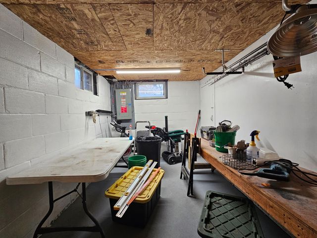 1836 Bush Avenue E, Saint Paul, MN 55119