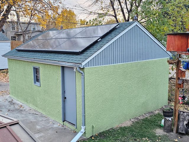 1836 Bush Avenue E, Saint Paul, MN 55119