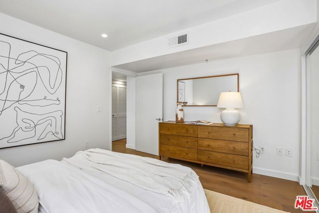 5806 Waring Avenue 7, Los Angeles, CA 90038