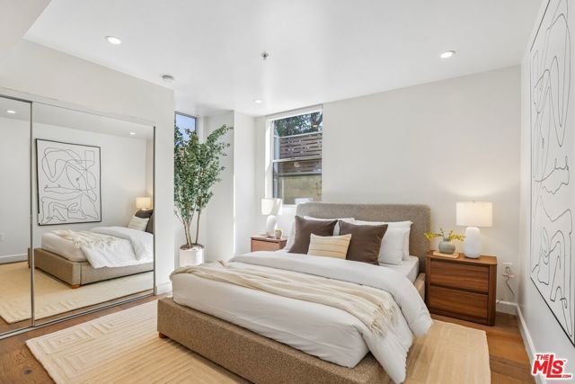 5806 Waring Avenue 7, Los Angeles, CA 90038