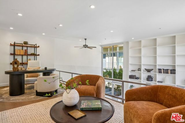 5806 Waring Avenue 7, Los Angeles, CA 90038