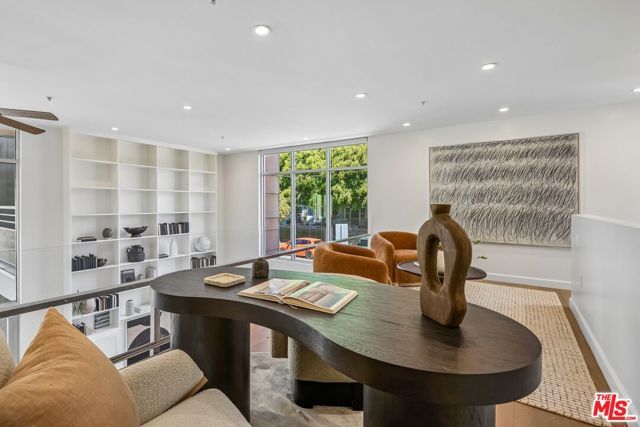 5806 Waring Avenue 7, Los Angeles, CA 90038