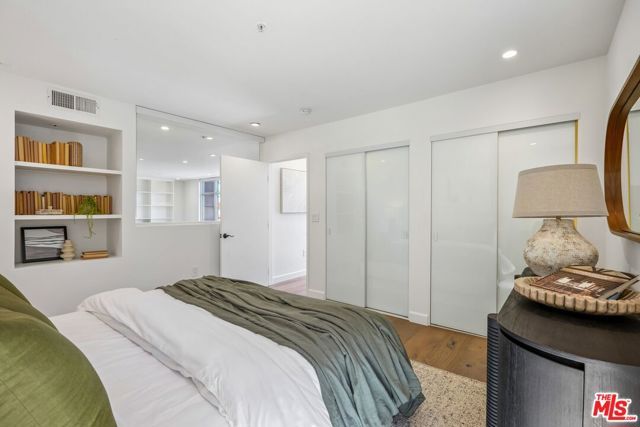 5806 Waring Avenue 7, Los Angeles, CA 90038