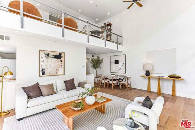 5806 Waring Avenue 7, Los Angeles, CA 90038