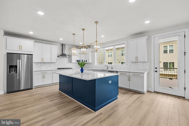 42116 WALTZ TER, Ashburn, VA 20148