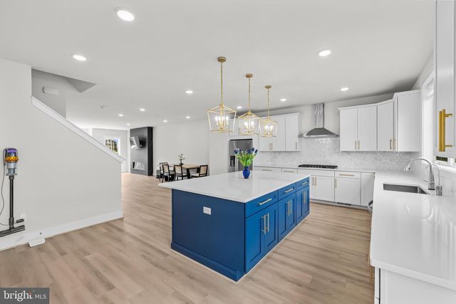 42116 WALTZ TER, Ashburn, VA 20148