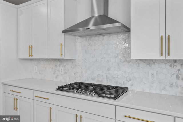 42116 WALTZ TER, Ashburn, VA 20148