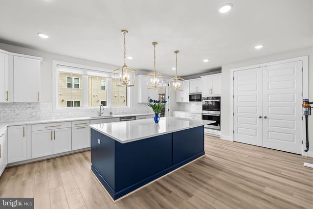 42116 WALTZ TER, Ashburn, VA 20148