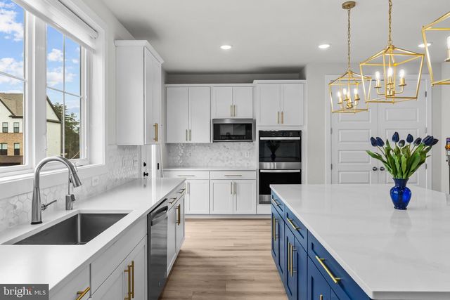 42116 WALTZ TER, Ashburn, VA 20148