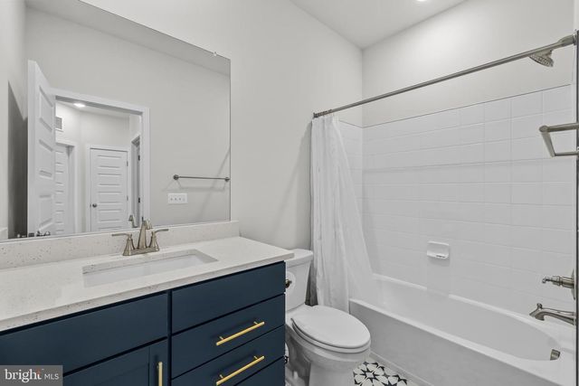 42116 WALTZ TER, Ashburn, VA 20148