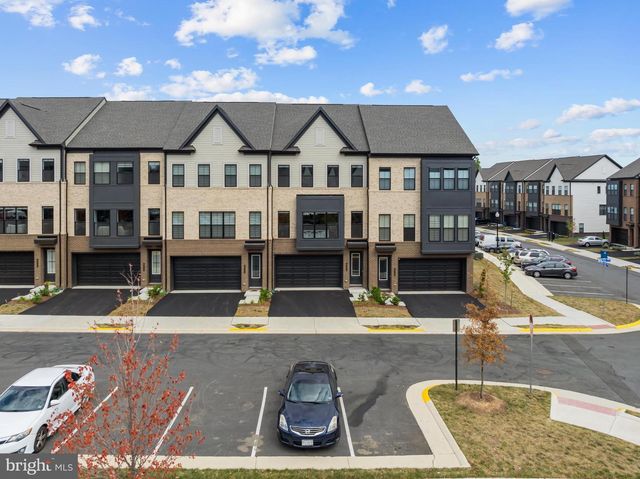 42116 WALTZ TER, Ashburn, VA 20148