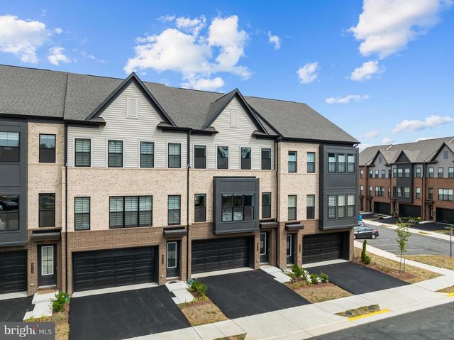 42116 WALTZ TER, Ashburn, VA 20148