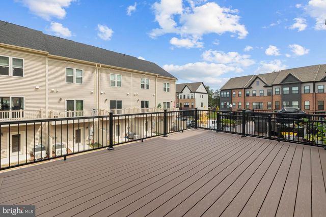 42116 WALTZ TER, Ashburn, VA 20148
