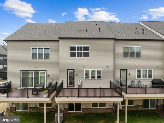 42116 WALTZ TER, Ashburn, VA 20148