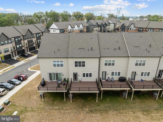 42116 WALTZ TER, Ashburn, VA 20148