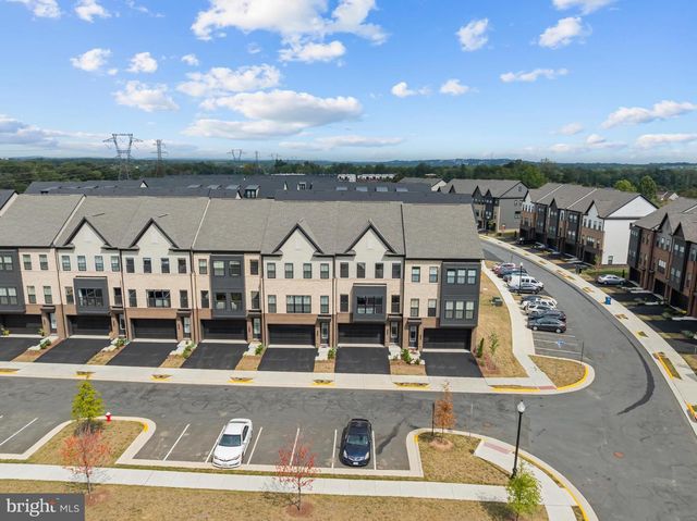 42116 WALTZ TER, Ashburn, VA 20148