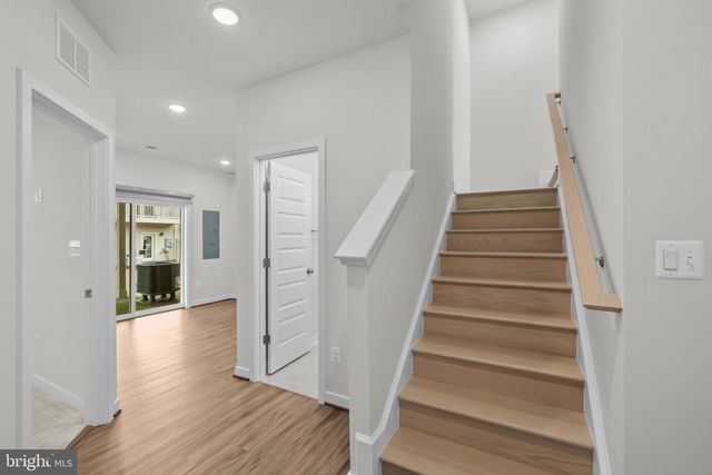 42116 WALTZ TER, Ashburn, VA 20148