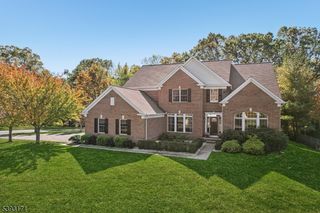 15 Oak Ln, Green Brook Twp., NJ 08812