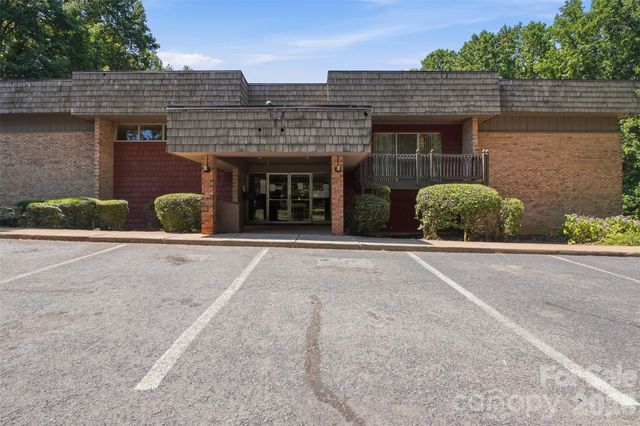 330 Orchard Trace Lane 8, Charlotte, NC 28213