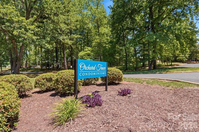 330 Orchard Trace Lane 8, Charlotte, NC 28213