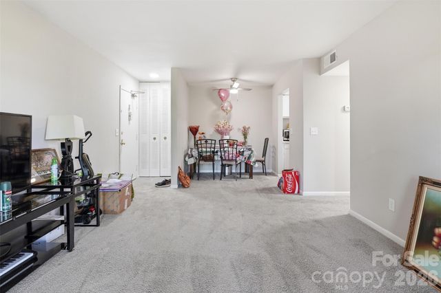 330 Orchard Trace Lane 8, Charlotte, NC 28213