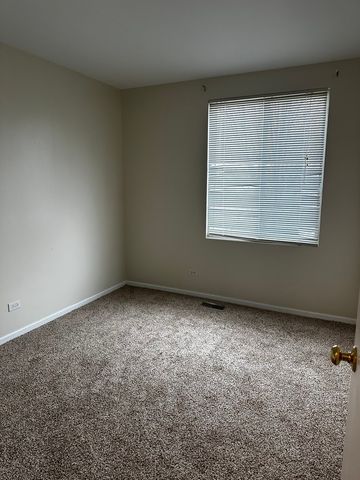 1121 Symphony Drive, Aurora, IL 60504