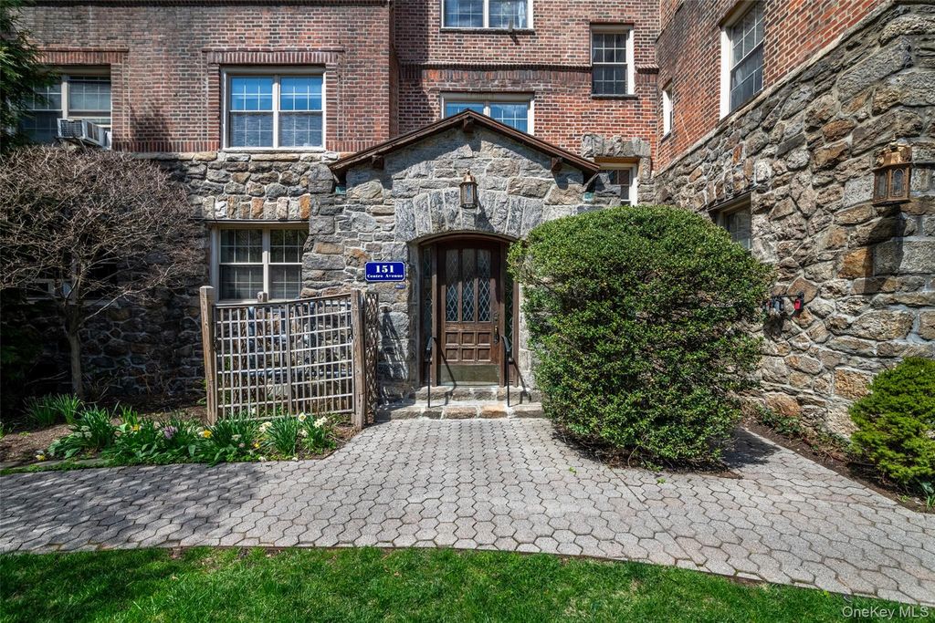 151 Centre Avenue 5B, New Rochelle, NY 10805