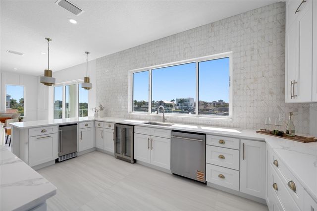 11460 7TH STREET E, Treasure Island, FL 33706