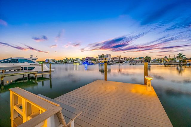11460 7TH STREET E, Treasure Island, FL 33706