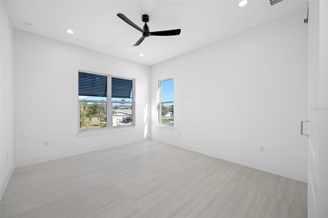 11460 7TH STREET E, Treasure Island, FL 33706