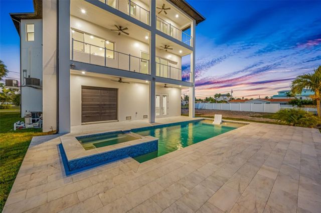 11460 7TH STREET E, Treasure Island, FL 33706