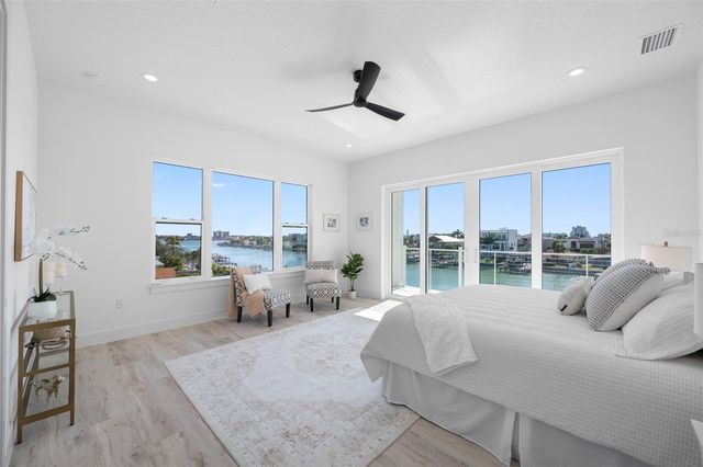 11460 7TH STREET E, Treasure Island, FL 33706