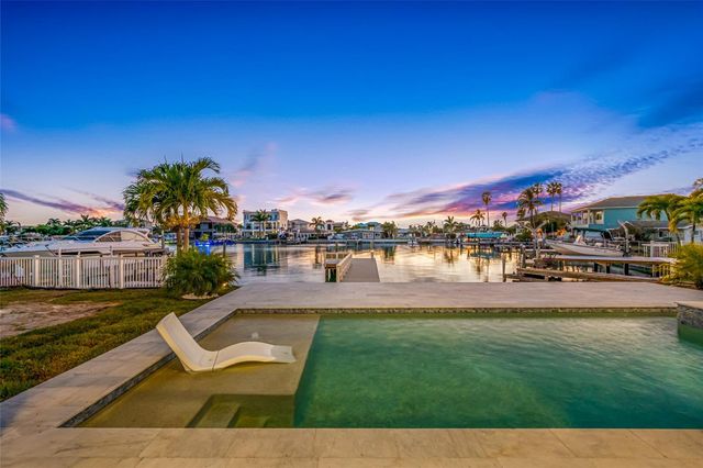 11460 7TH STREET E, Treasure Island, FL 33706