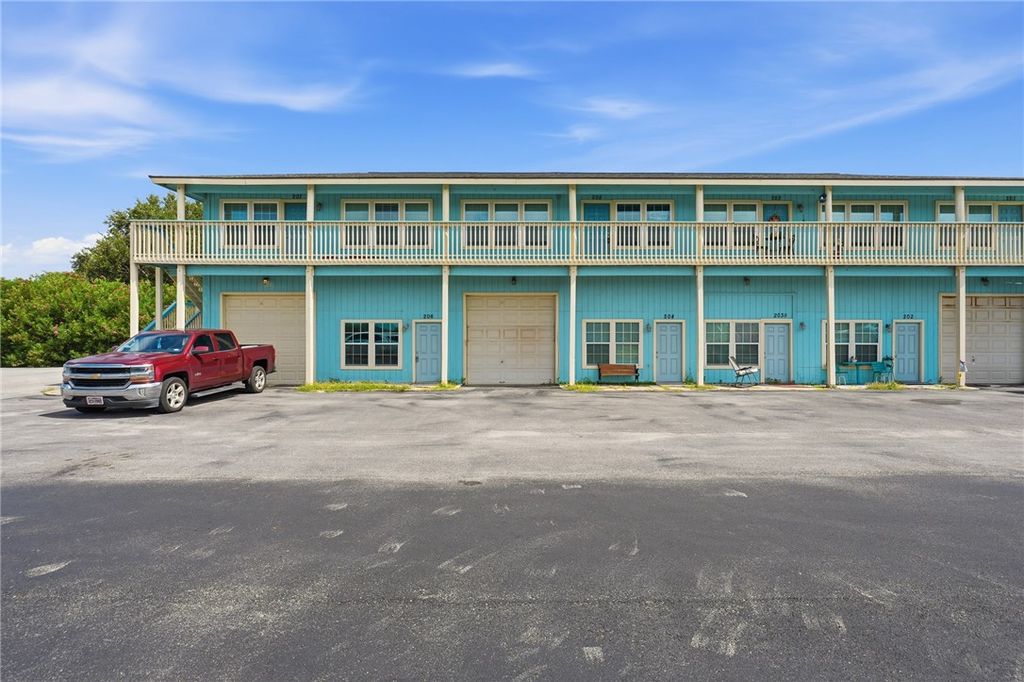 1809 Hillcrest Dr 205, Rockport, TX 78382 — photo 2