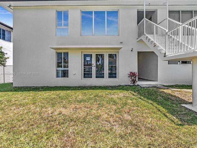 11900 N Bayshore Dr 207, North Miami, FL 33181
