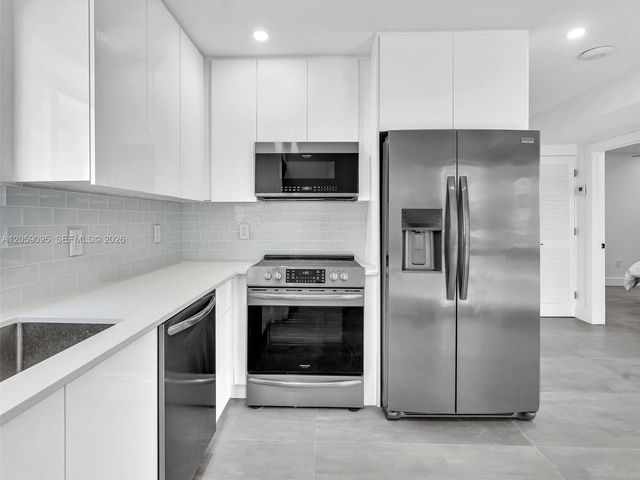 11900 N Bayshore Dr 207, North Miami, FL 33181