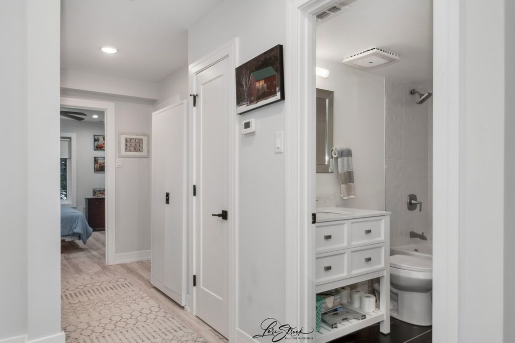 Image 11 of property listing at 8251 Mulberry Court 14B, Palos Hills, IL 60465